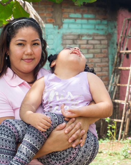 Une mère avec son enfant