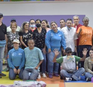 World Mosquito Program avec les membres du groupe Different Reading